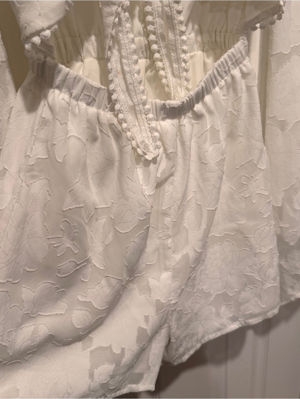 Cider White Floral Jacquard Romper Small Bell Sleeve Cutout Tie Front Boho - Picture 3 of 6